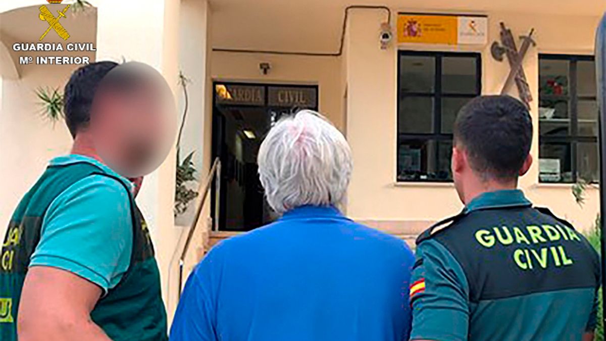 El detenido en el momento en el que fue apresado en Alicante. | GUARDIA CIVIL