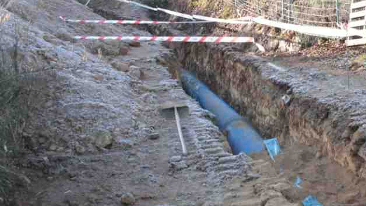 Las tuberías cambiadas en la primera fase de las obras en San Lorenzo.