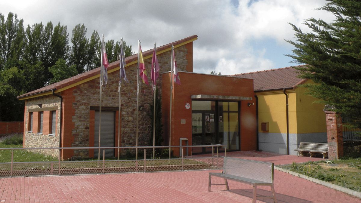 Imagen de archivo el Ayuntamiento de Matallana de Torío. | E. NIÑO