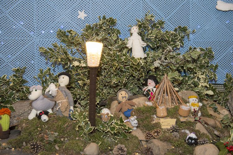 Imagen de la galería de Navidad de ganchillo en Viloria. | MAURICIO PEÑA
