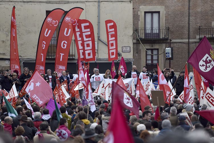 Imagen de la galería de Las imágenes de la manifestación en León. | SAÚL ARÉN