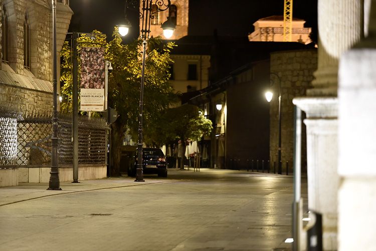 Imagen de la galería de León y la noche de los silencios largos. | SAÚL ARÉN