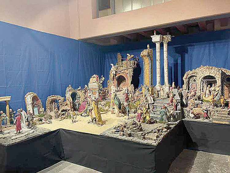 Su famoso Belén Napolitano que cada año se expone en el museo de Sabero.