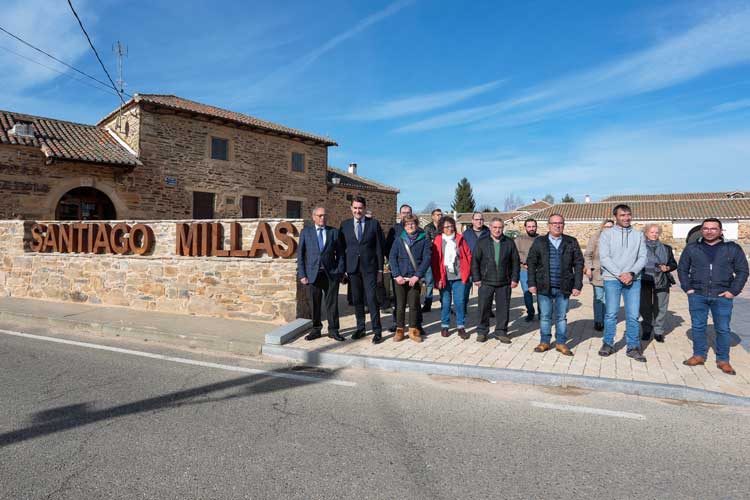 Inauguración de la Plaza de los Bolos. | CAMPILLO / ICAL