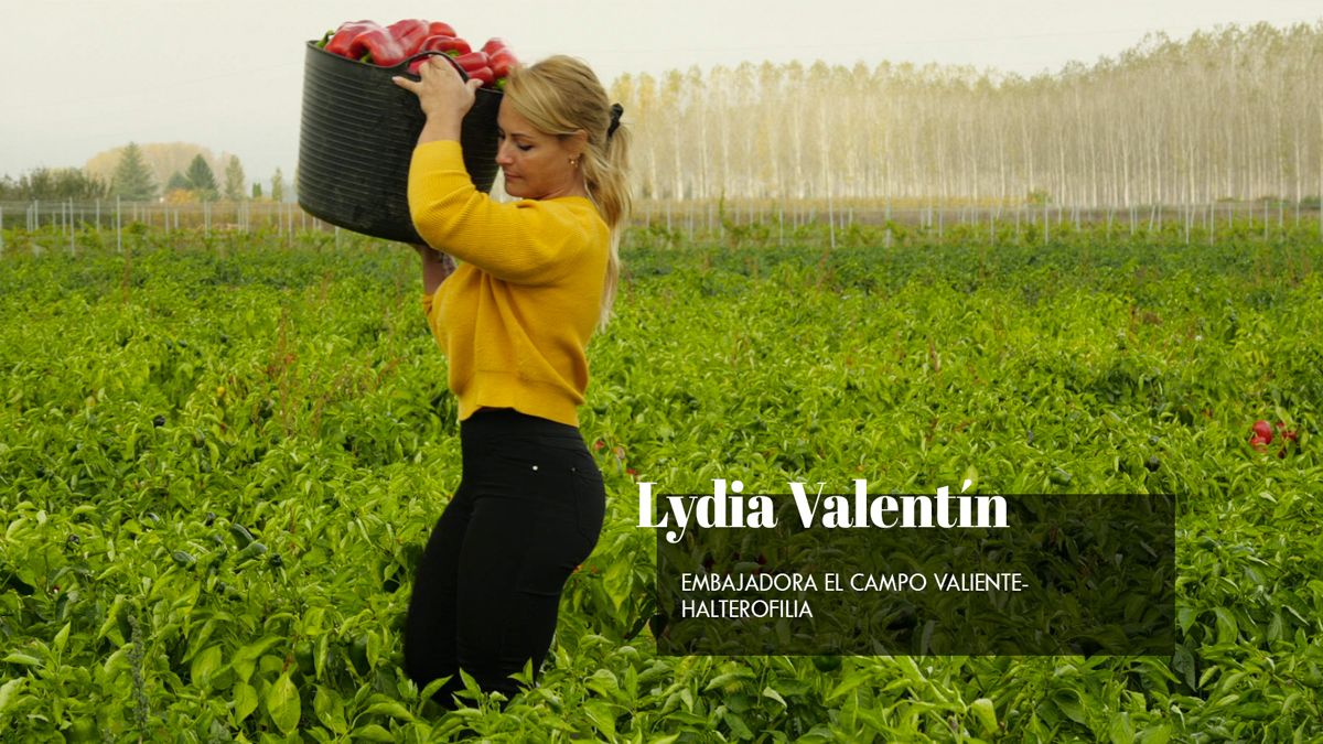 La haltera berciana, Lydia Valentín convertida en agricultora estará en los paneles del stand del Consejo.
