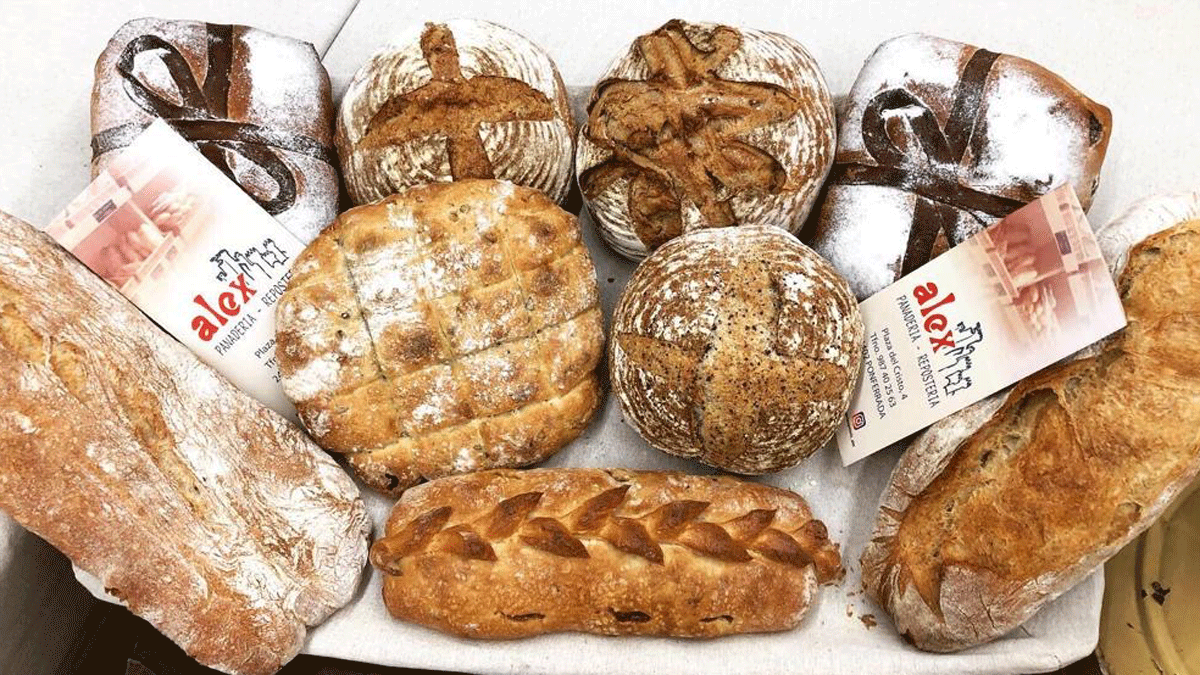 El mejor pan, empanadas y repostería en Panadería Alex, en Ponferrada. I P. A.