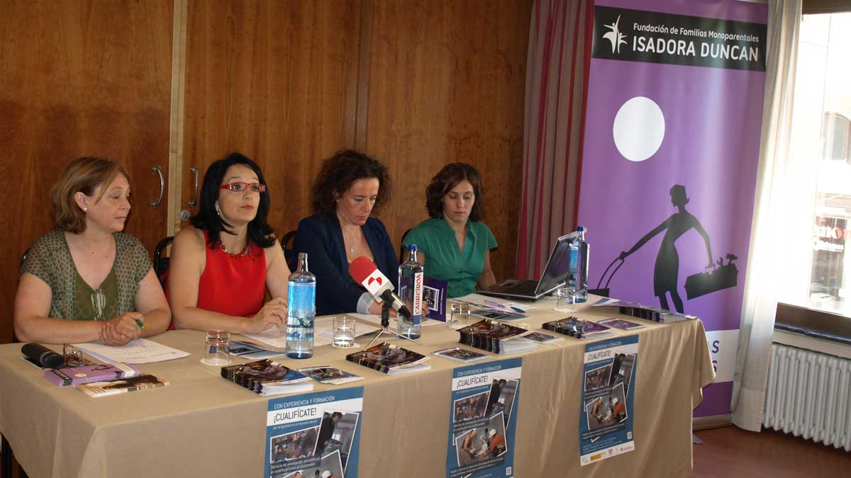 Aurora Baza (izquierda), Teresa Mata, Manuela García y Raquel San Miguel.