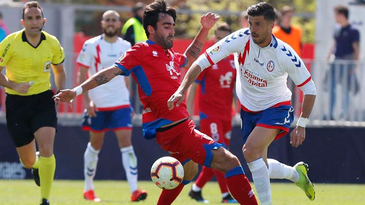 Héctor, a la derecha, con el Majadahonda. | LALIGA