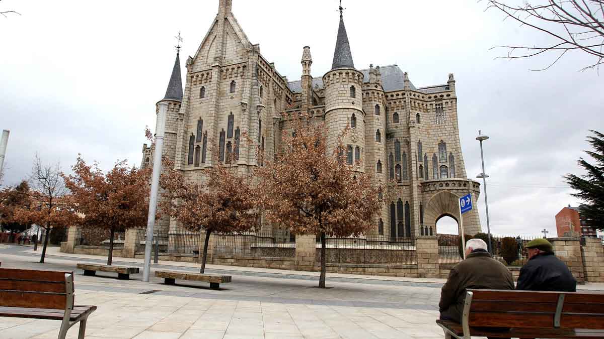 Vista exterior del Palacio Episcopal y Museo de los Caminos en Astorga. | ICAL