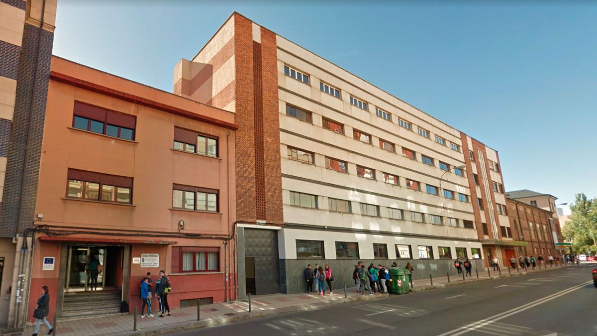 La fachada del centro docente en León. | GOOGLE MAPS