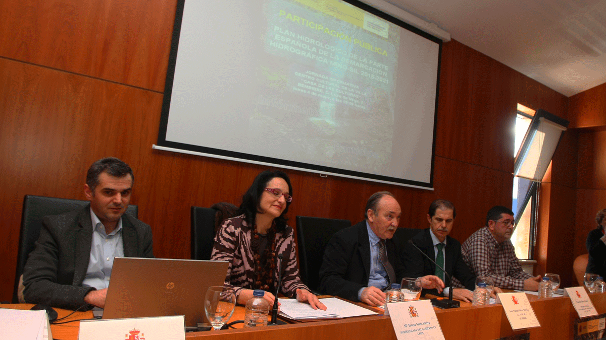Imagen de archivo de la presentación del Plan Hidrológico en Bembibre. | CÉSAR SÁNCHEZ (ICAL)