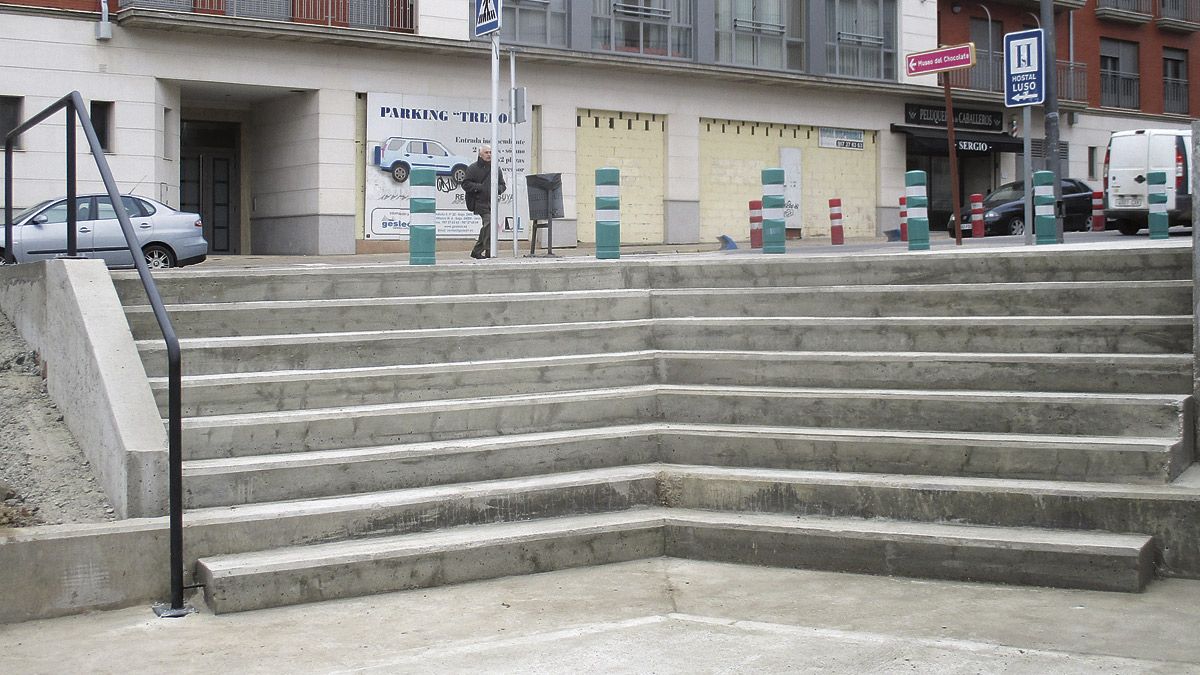 Una imagen de la escalinata instalada en el Melgar de Astorga. | P.F.