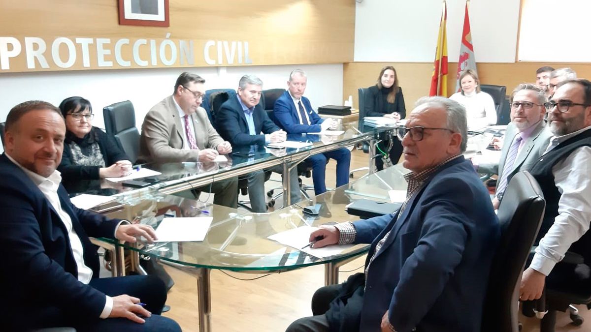 Reunión de alcaldes en Valladolid para concretar la colaboración.