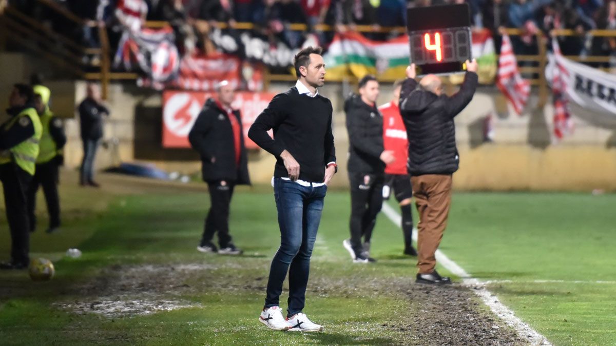 Aira, durante el partido del domingo ante la Unión Deportiva Logroñés. | SAÚL ARÉN