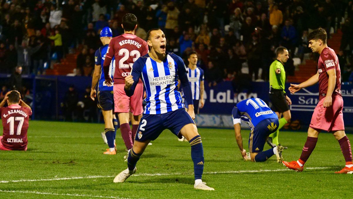 Son celebra un gol en el partido frente al Albacete en El Toralín. | FRANCISCO L. POZO