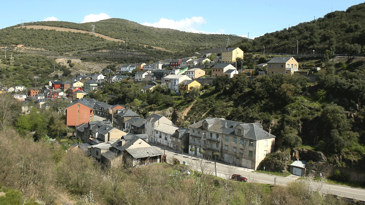 Vista de loa localidad de Torre del Bierzo. | Ical