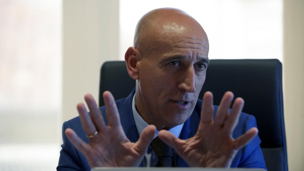 El alcalde de León, José Antonio Diez, durante una entrevista. | MAURICIO PEÑA