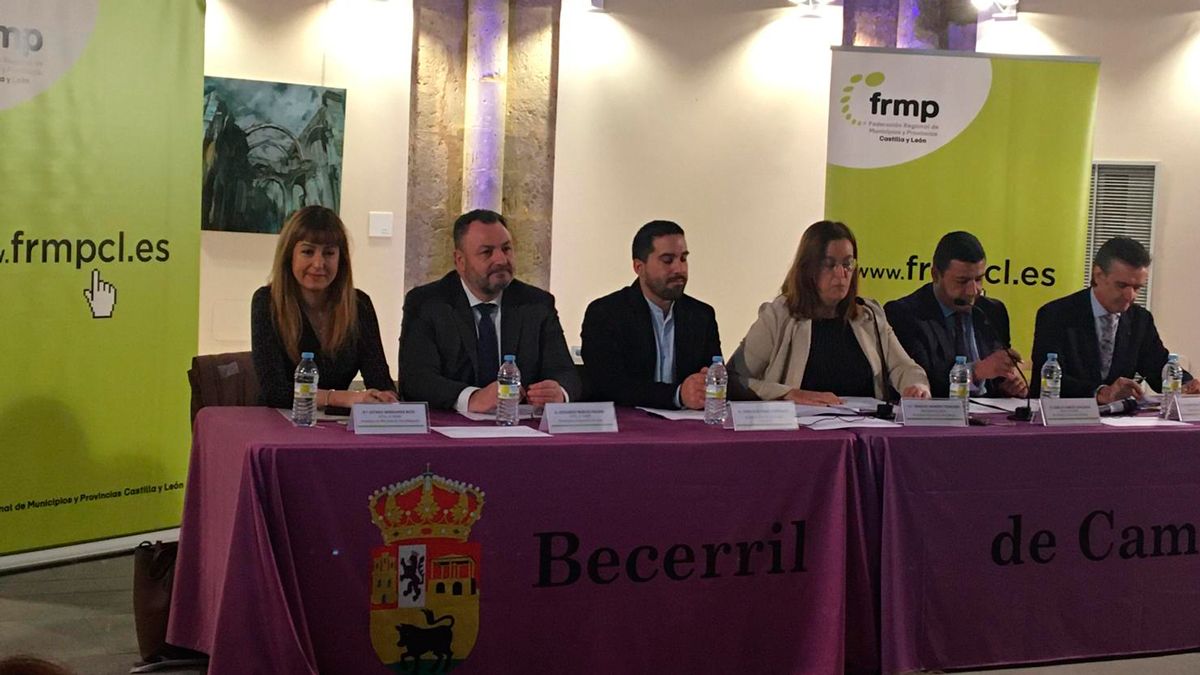 La primera junta de gobierno del nuevo mandato. | L.N.C. La primera junta de gobierno del nuevo mandato. | L.N.C.