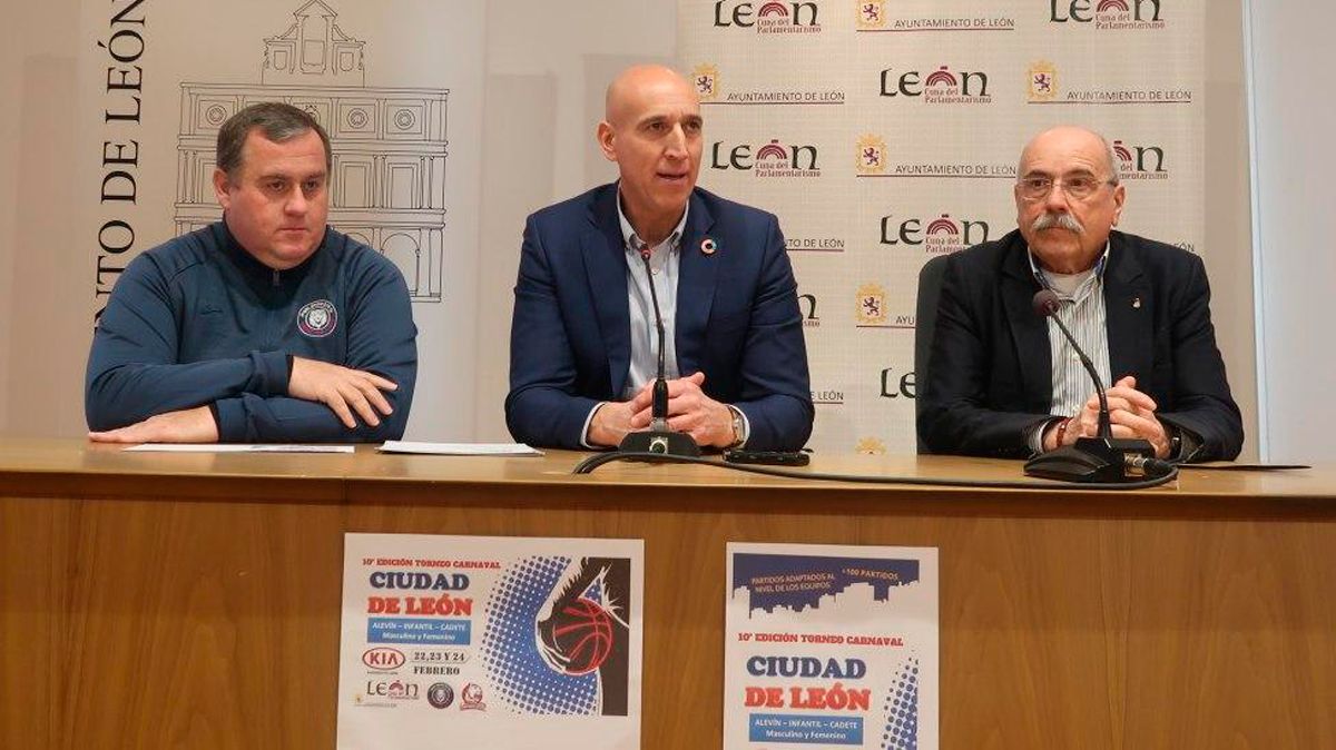 Miguel Ángel Rodríguez, José Antonio Diez y Álvaro Pola. | L.N.C.