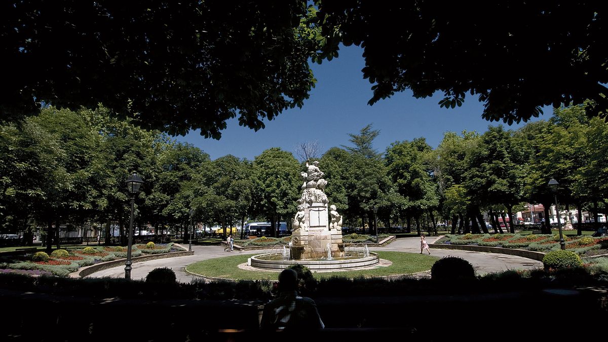 Fuente de Neptuno en el parque de San Francisco. | MAURICIO PEÑA