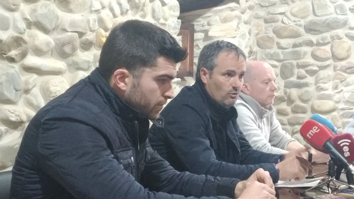 Bodelón, Valcarce y Linares anunciando su unidad a la tractorada del 2 de marzo. | M.I.