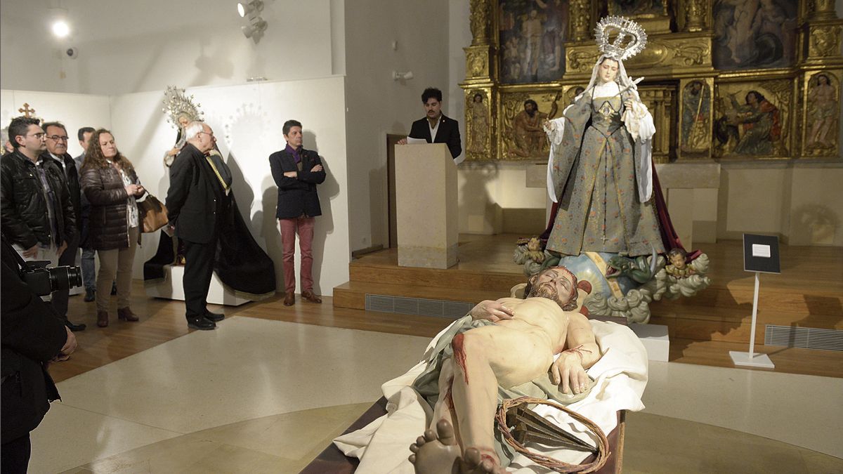 La iglesia de Palat del Rey acoge la muestra ‘La imaginería escondida’. | MAURICIO PEÑA