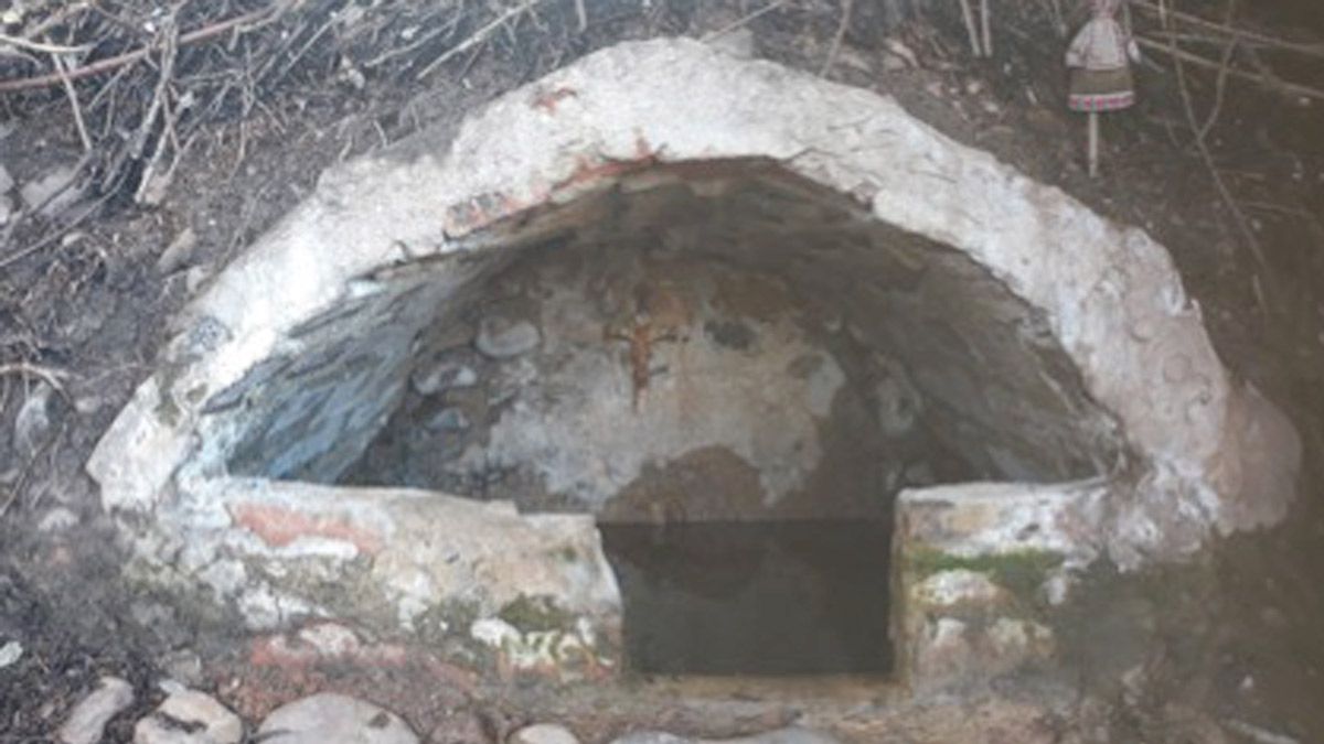 Una imagen de la fuente redescubierta en Alcoba de la Ribera. | L.N.C.