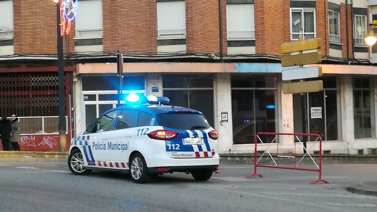 Los agentes registraron cuatro botellones a lo largo del fin de semana.