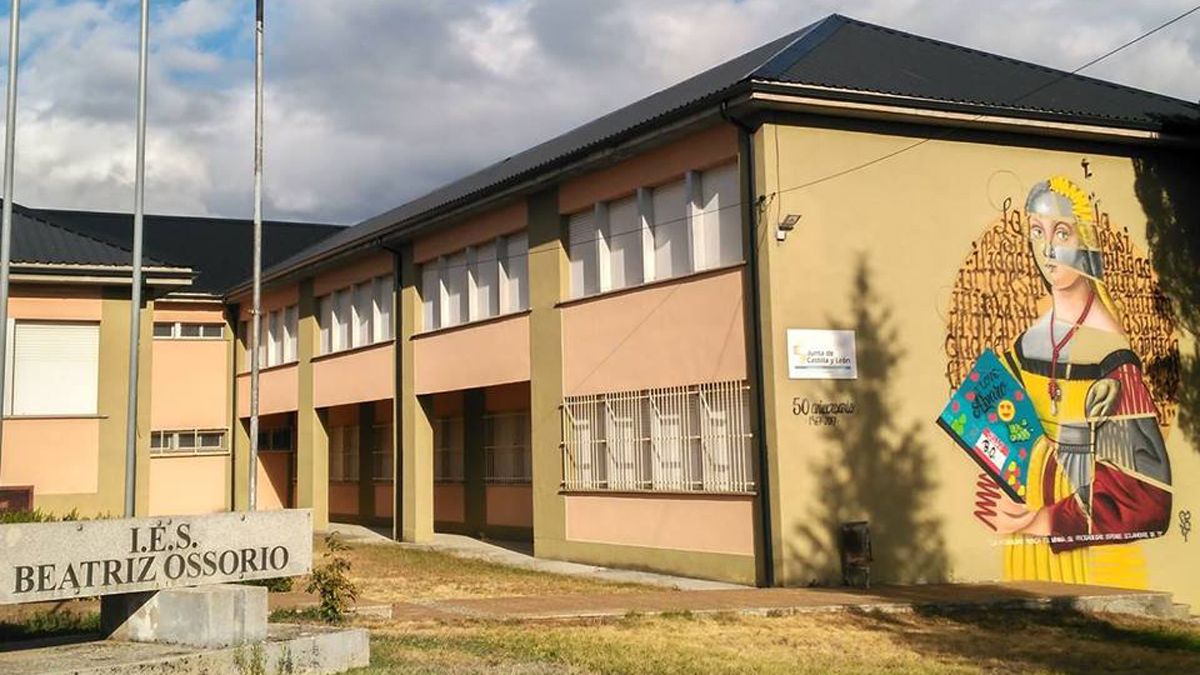 Fachada del instituto en el que se imparte Formación Profesional en Fabero.