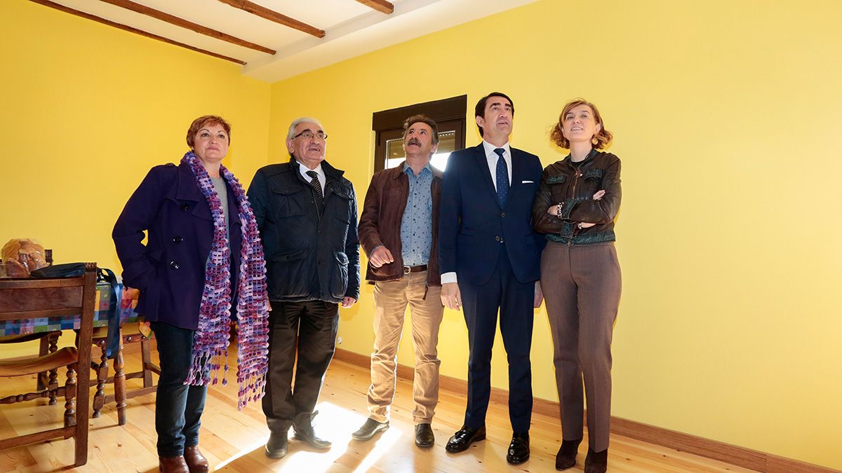 Visita de Juan Carlos Suárez-Quiñones a Chozas de Arriba. | ICAL