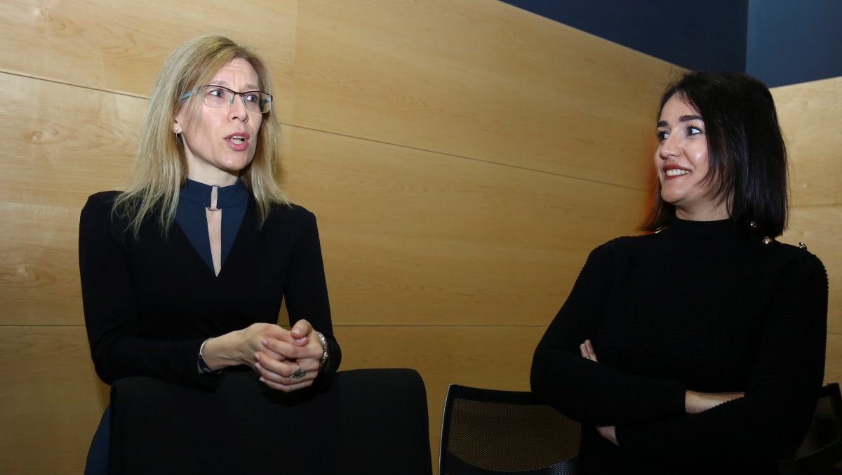 Ana María Lourido, jueza decana de Ponferrada, a la izquierda, en la presentación de la memoria judicial del año pasado. | C.S. (Ical)