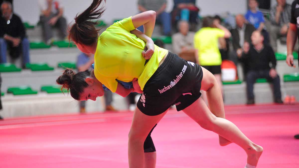 Comenzó la lucha femenina en esta temporada con grandes ausencias como la de Noelia Morala, en la foto. | DANIEL MARTÍN