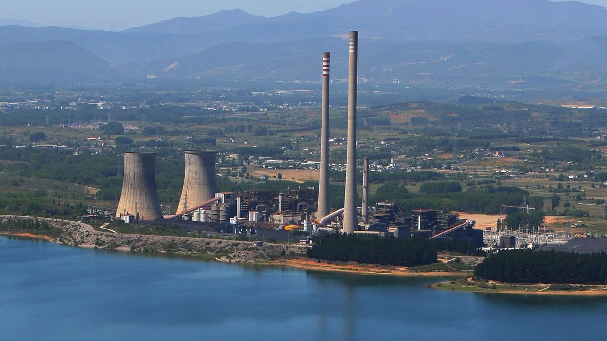 Vista de las instalaciones de Endesa en Cubillos del Sil. | ICAL