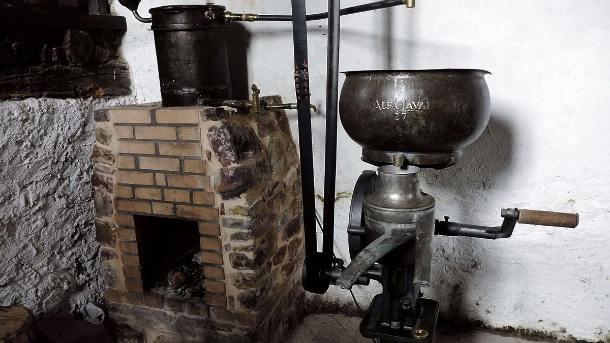 El proceso industrial se iniciaba calentando la leche en un cocina de leche. | DANIEL MARTÍN