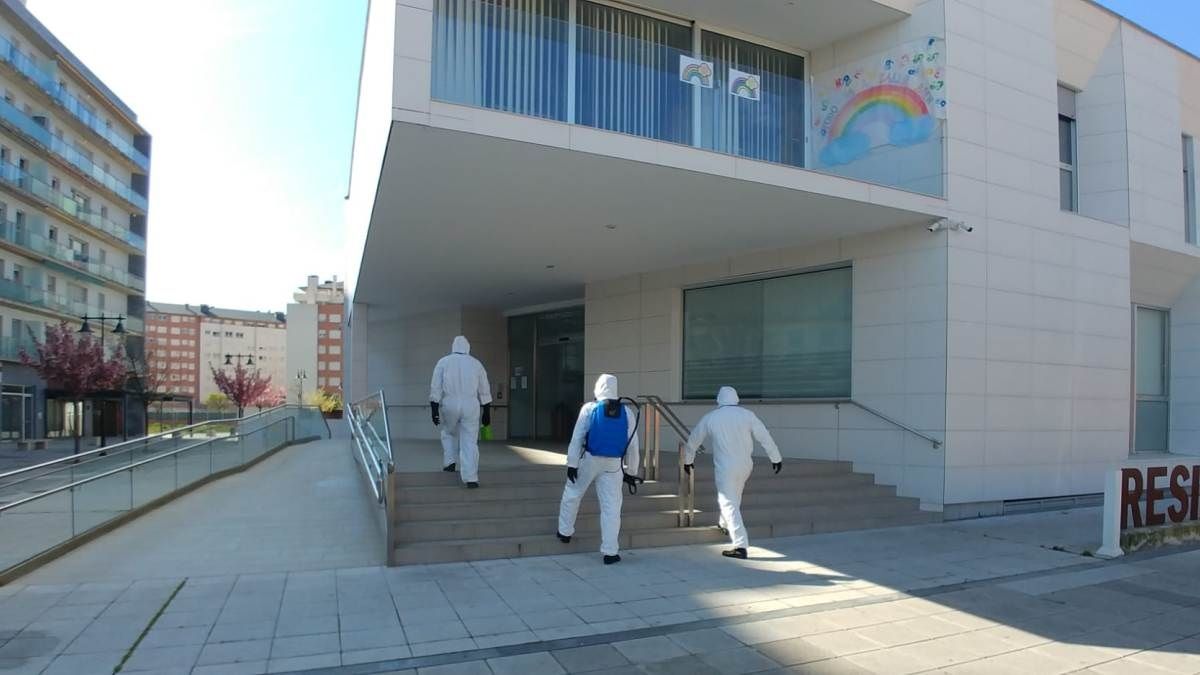 Los Bomberos de Ponferrada han desinfectados las instalaciones.