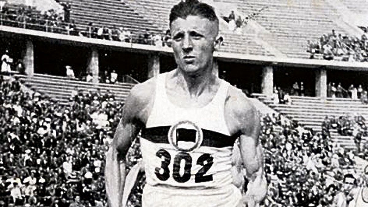 Rudolf Harbig, durante una carrera.