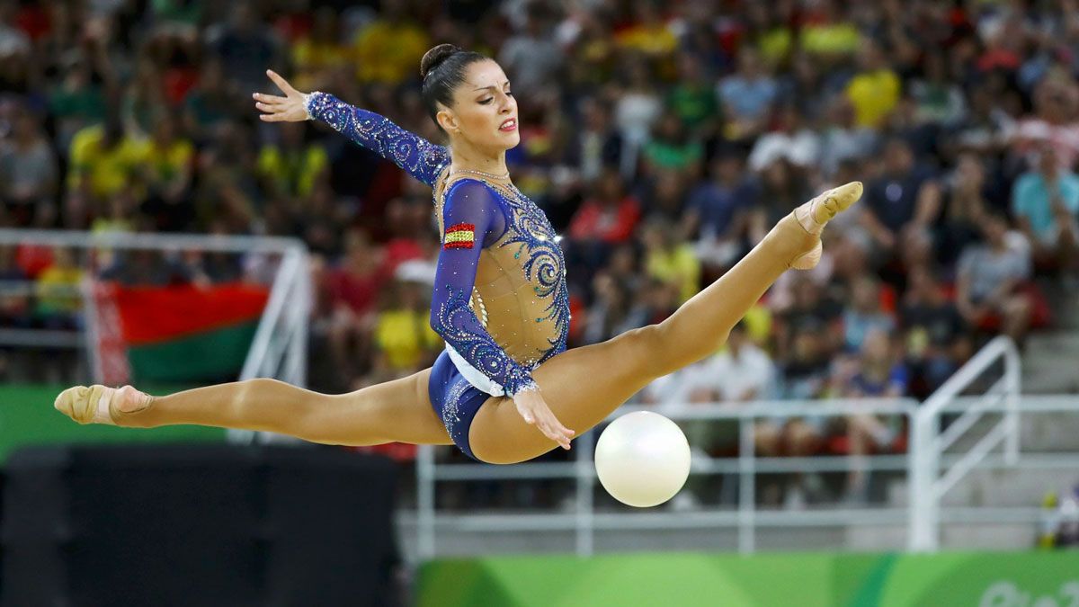 Carolina Rodríguez, durante su emocionante ejercicio de pelota en los Juegos Olímpicos de Río de Janeiro en 2016. | E.P.