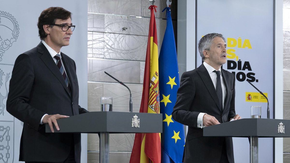 Illa y Marlaska durante la rueda de prensa de este lunes. | EP Illa y Marlaska durante la rueda de prensa de este lunes. | EP