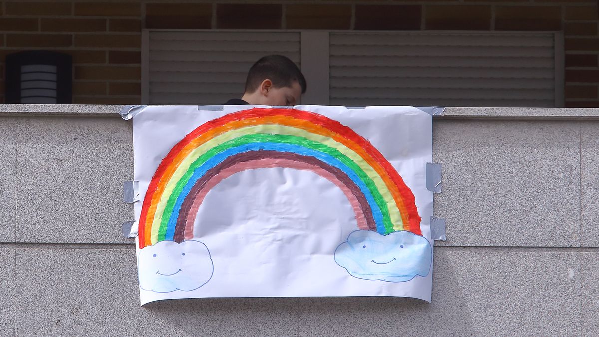 Uno de los balcones en los que los más pequeños han dejado su sello. |  ICAL