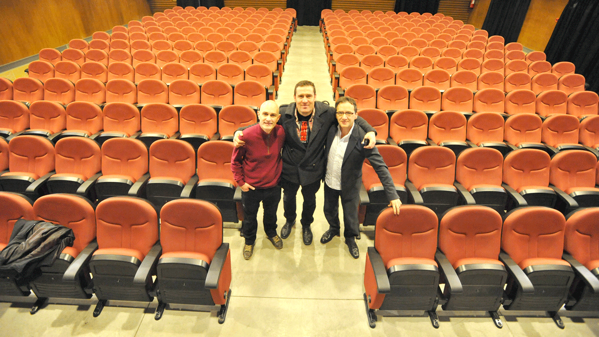 Enrique López, Javier Cambero y Juan Mayoral en la inauguración delremodelado Teatro San Francisco. | DANIEL MARTÍN