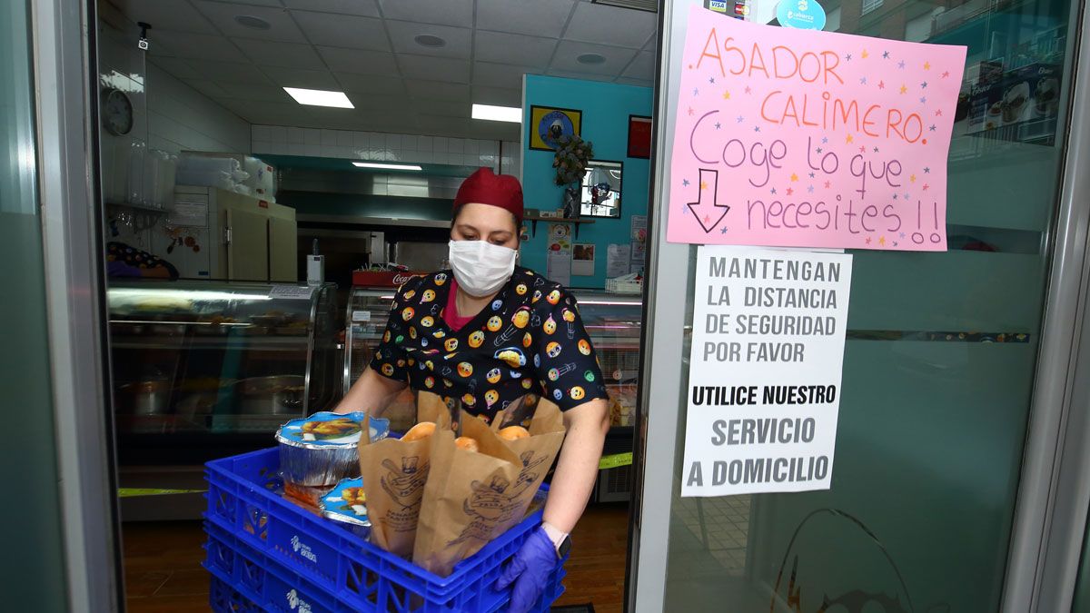 El asador Calimero regala su comida sobrante a los que lo necesiten en esta situación de emergencia. | ICAL