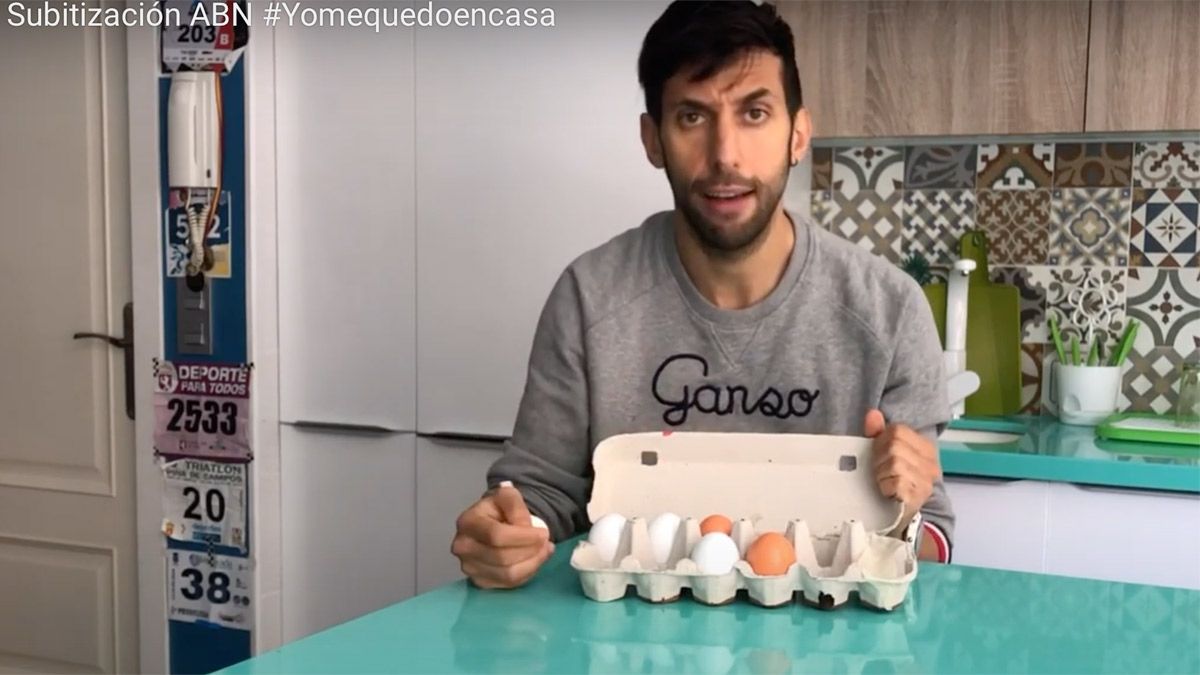 Un fotograma de uno de los vídeos del profesor Carlos González. | L.N.C.