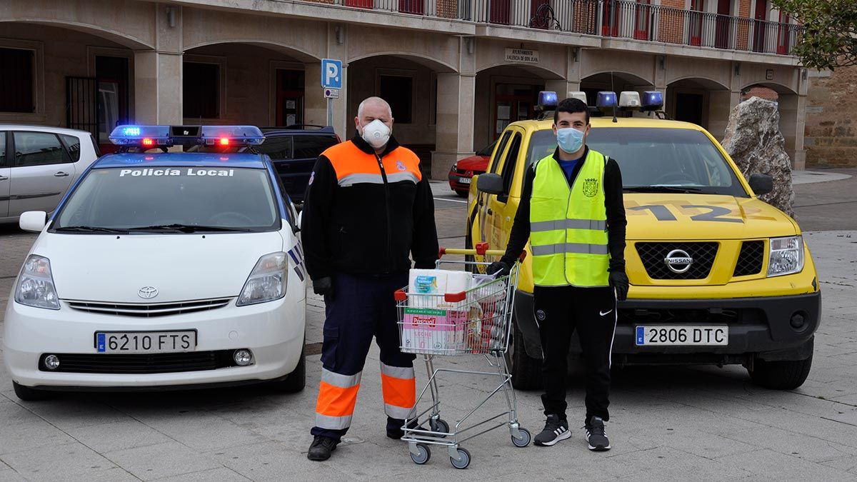 Los voluntarios serán los encargados de repartir el material.