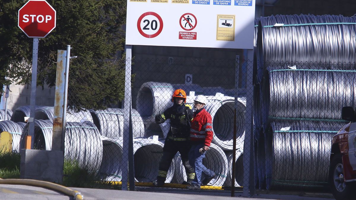 Imagen de las instalaciones de la acerera Roldán. Imagen de las instalaciones de la acerera Roldán.