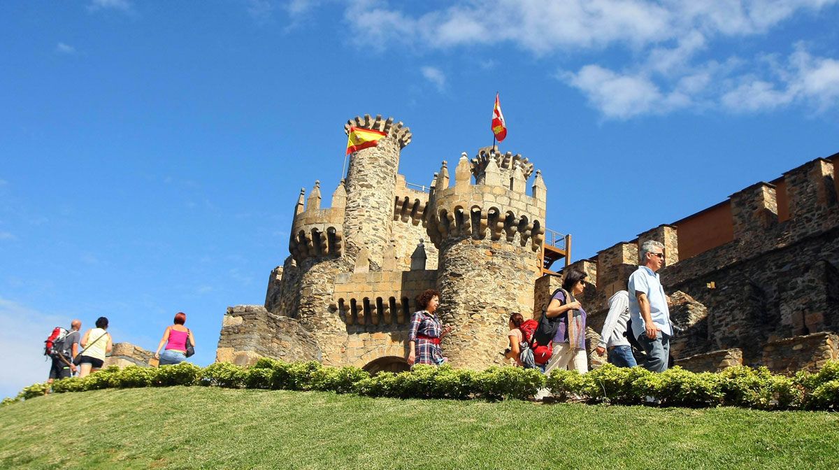 El castillo es el foto de turismo mayor de la ciudad. | ICAL