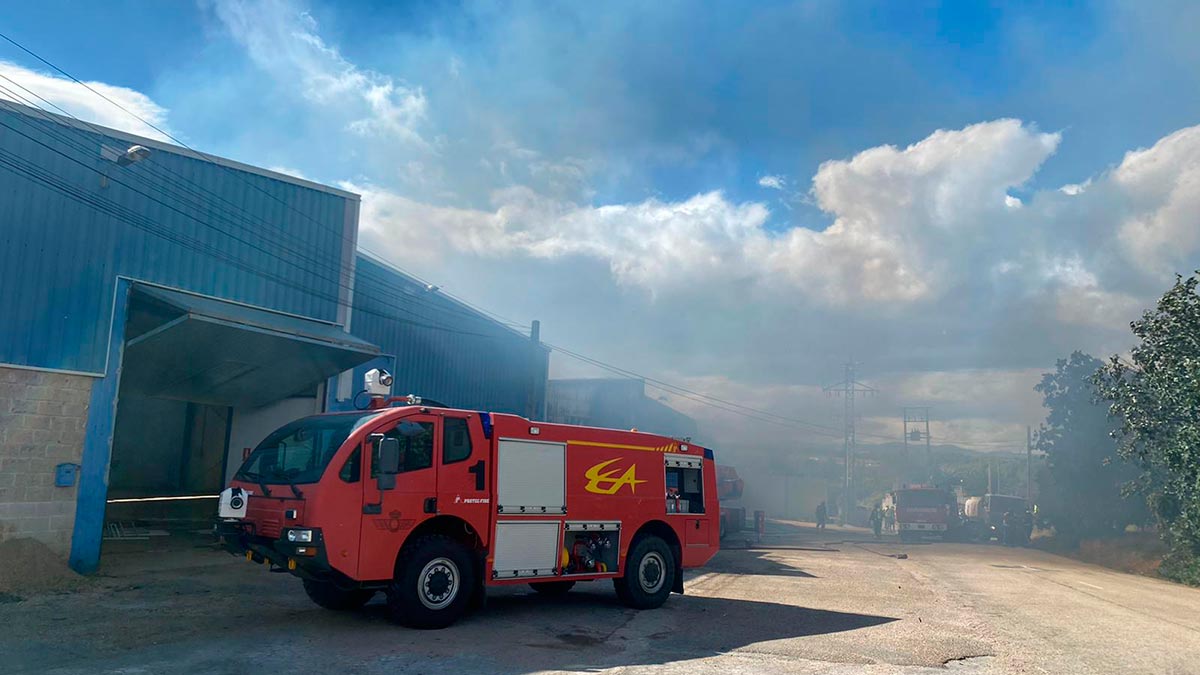 incendio-valverde-nave-11620.jpg