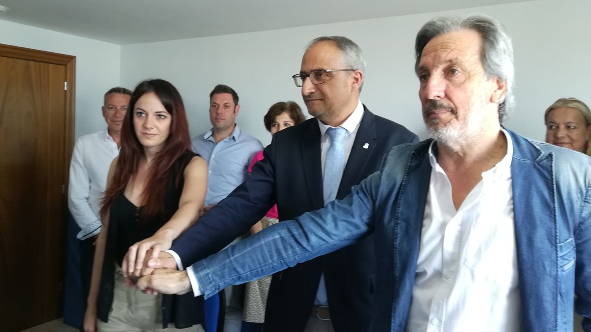 Imagen del sello del pacto de gobierno en Ponferrada entre PSOE, Podemos y CB, que ahora se mantiene ya sin Muñoz. | Ical Imagen del sello del pacto de gobierno en Ponferrada entre PSOE, Podemos y CB, que ahora se mantiene ya sin Muñoz. | Ical