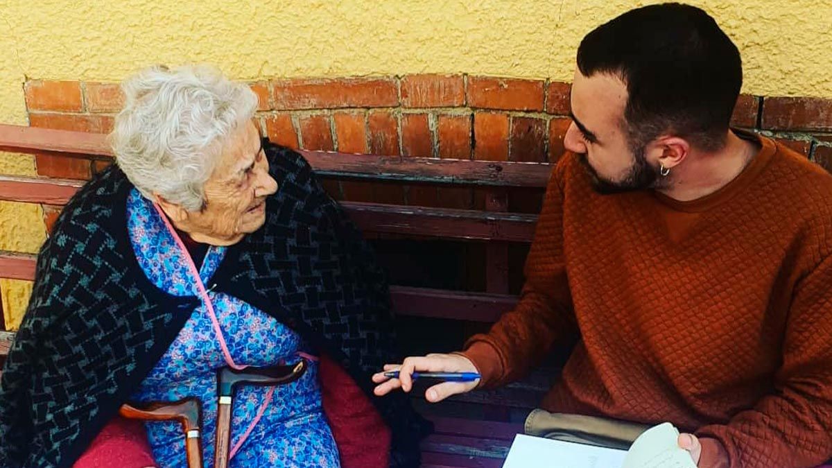 En la imagen, Rubén durante una de las entrevistas para su proyecto. | R.B.