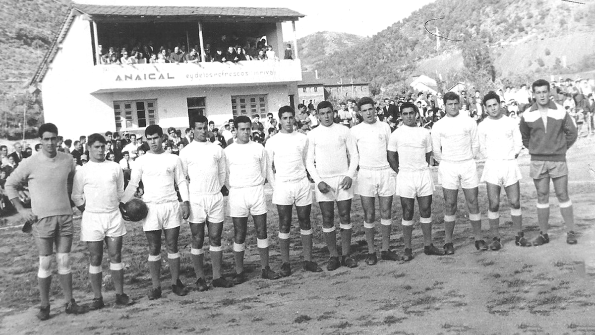 Visita del Real Madrid juvenil a la localidad en 1962. | CLUB XEITU