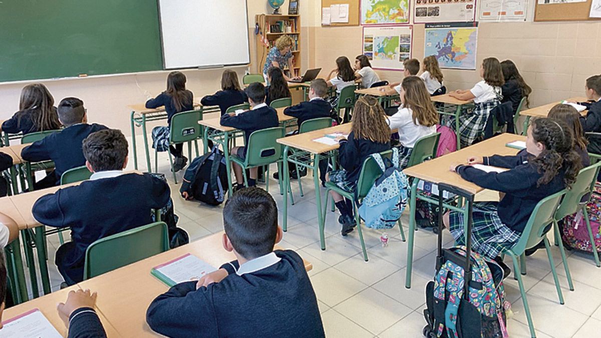 Primer día de clases del pasado curso en el Colegio La Asunción de León. | L.N.C.